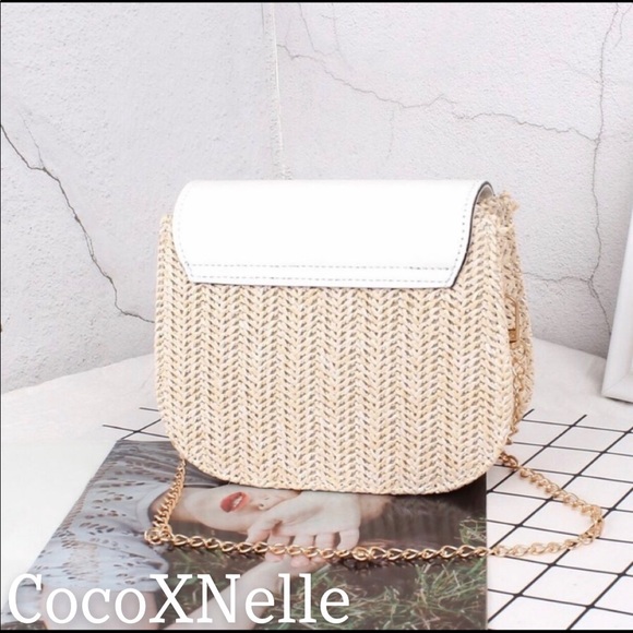 Mini Straw Crossbody! - Picture 7 of 7